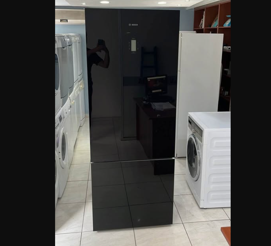 İKİNCİ EL BOSCH SİYAH BUZDOLABI