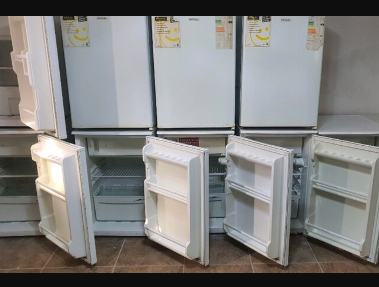 iyi durumda regal mini buzdolabı